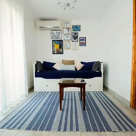 Holiday House In Meka Draga 36082 펜션 *